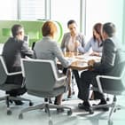 Programa corporativo que integra desenvolvimento intrapessoal, gestão emocional e relacional para líderes, equipes, times corporativos.